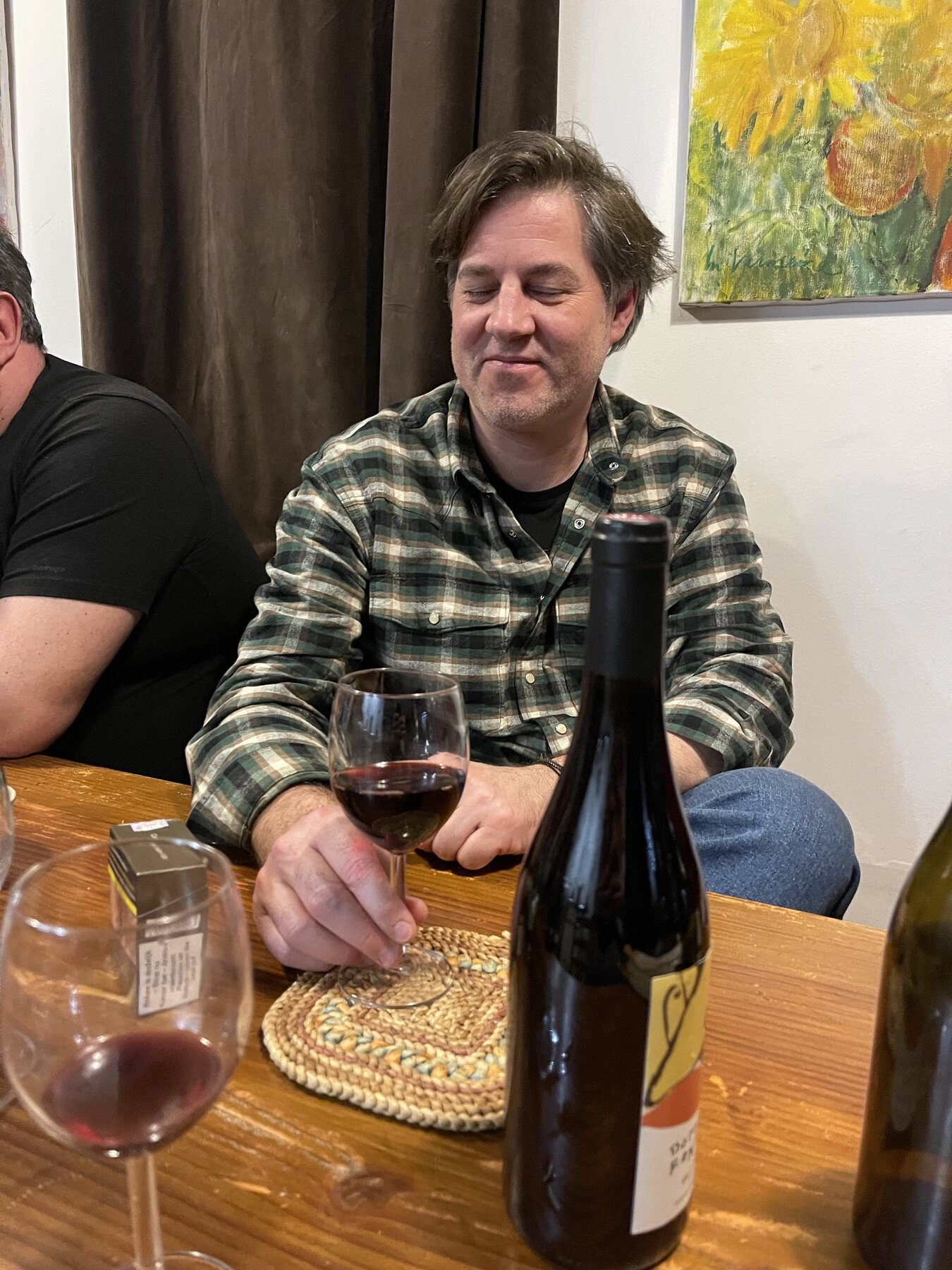 Een ontspannen moment met een glas wijn